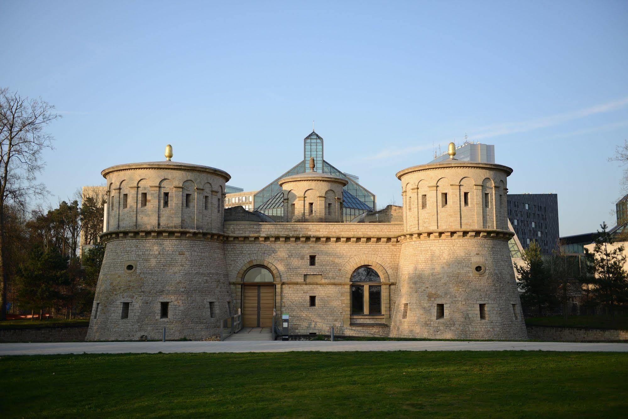 Christophe Colomb Luxemburg Exterior foto