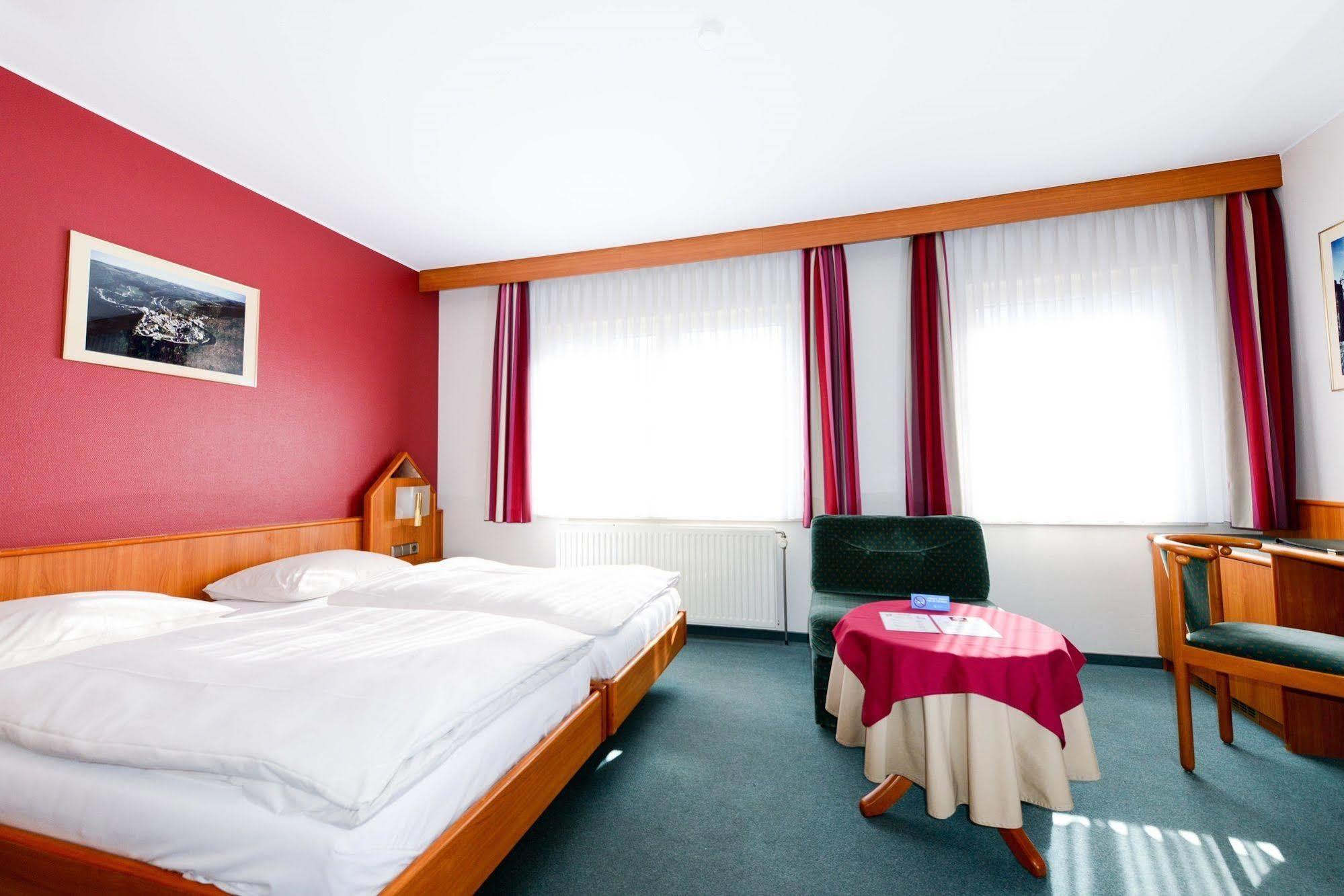 Christophe Colomb Luxemburg Exterior foto